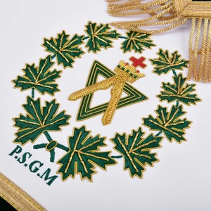 Tablier de Maître Maçonnique Ancien Souverain Grand Maître, en Velours Vert Forêt avec Franges Dorées, Style Personnalisé - Product Image 4