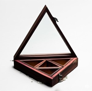 Boîte à épices en bois artisanale de qualité supérieure avec cuillère en bois |    Boîte à épices triangulaire en bois, organisateur rustique pour masala, provenant d'Inde - Product Image 6