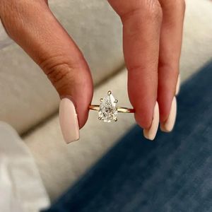 Bague de fiançailles solitaire en or 18 carats et argent sterling 925 avec diamant de laboratoire taille poire - Product Image 4