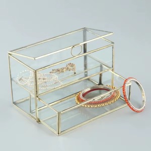 กล่องโชว์เครื่องประดับวินเทจ กล่องแก้วขอบโลหะ ทำด้วยมือ กล่องเก็บเครื่องประดับทรงสี่เหลี่ยมผืนผ้า - Product Image 5