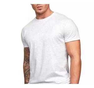 เสื้อยืดผู้ชายทรงปกติ ผ้าฝ้ายคุณภาพสูง 100% เนื้อหนา พิมพ์ลายด้านหน้า พร้อมดีไซน์เรียบง่ายและโลโก้แบบกำหนดเอง - Product Image 2
