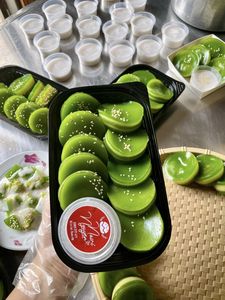Custom Logo 4 Compartment Disposable Plastic Food Container with Lid Black Takeaway <b>Lunch</b> <b>Box</b> Meal Prep Packaging - Product Image 1