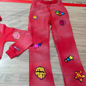 Pantalon de jogging ample en coton pour femme, style vintage, délavé à l'acide, avec patchs imprimés et sérigraphie - Product Image 1