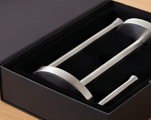 Porte-serviettes en acier inoxydable de haute qualité, finition argentée, avec base ronde, parfait pour une utilisation sur comptoir et dans la salle de bain - Product Image 6