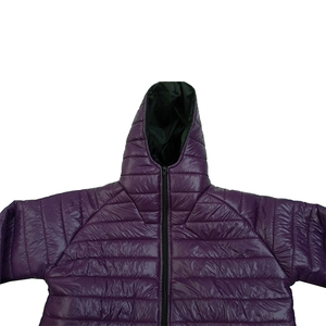 Veste matelassée pour homme sur mesure OEM, style slim, nouvelle collection, à capuche, fermeture éclair, manteau d'hiver brillant effet bulle pour jeunes et adultes, fabriqué au Pakistan - Product Image 5