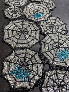 Pier 1 Imports Chemin de table en jacquard toile d'araignée Halloween 100% coton perlé - Product Image 2