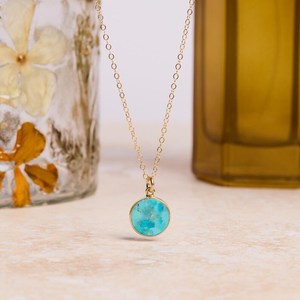 Pendentif en turquoise naturelle fantaisie vintage serti de pierres précieuses en argent 925, bijou de pierre de naissance de décembre, idéal pour la fiançailles, pour maman, épouse, sœur - Product Image 4