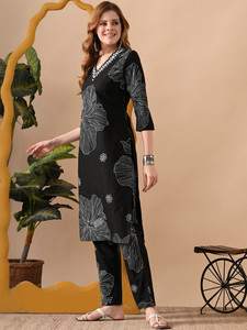 <b>Women</b> Black Cotton <b>Kurta</b> Set V-Neck White Floral Digital Print Embroidery Regular Fit Casual Ethnic Wear Knee-Length - Product Image 4
