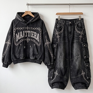 Conjunto de Sudadera con Capucha de Mezclilla Negra Lavada y Jeans Cargo Holgados para Mujer con Detalles de Bordado de Cadena, Estilo Urbano, Fabricante Mayorista Personalizado - Product Image 5