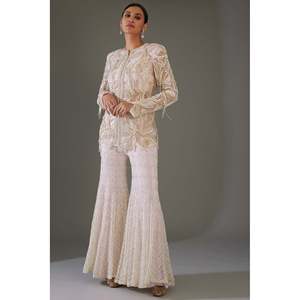 Ensembles de costumes Western Wear pour femmes élégantes Beau haut et Plazzo avec travail de séquence - Product Image 2