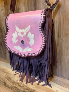 Bolso bandolera de cuero genuino hecho a mano con flecos |   Bolso de Hombro Estilo Western con Diseño Floral Rosa, Hecho a Mano, para Mujer - Product Image 4