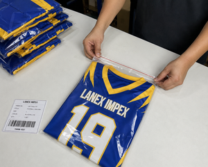 Uniforme de football américain pour hommes LANEX IMPEX de qualité supérieure LI-AFU-30, ensemble maillot et pantalon bleu et jaune avec impression par sublimation, numéro 19 - Product Image 6