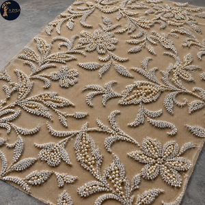 Tissu de robe perlé couleur champagne avec motifs floraux botaniques en relief |   Textile décoratif pour robes de mariée, vêtements de soirée, tenues formelles - Product Image 3