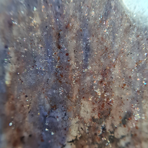 Radha Arts – Pierres précieuses en vrac de qualité supérieure, 100 % naturelles, marron, scintillantes, Iolite, Pierre de soleil, Opale, Cristal, formes variées, effet Schiller - Product Image 4