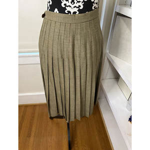 Jupe écossaise classique 100 % laine marron et beige pour femme, plissée à l'arrière avec boucle dorée - Product Image 6