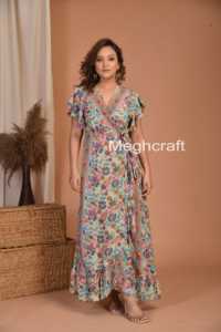 Women's Bohemian Casual V-neck Flare Sleeves Kimono <b>Dress</b> Floral Printed Beach Wear for Summer Open Front Soft Long Kimono Robes - Product Image 3