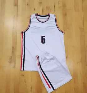 Uniforme de Baloncesto Personalizado al por Mayor de Alta Calidad, Conjunto de Sublimación de Camisetas de Fútbol Unisex, Impresión de Logotipo Personalizado, Bordado en la Parte Superior - Product Image 6