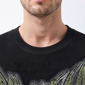 Camiseta Oversize para Hombre con Estampado Gráfico, Negra, de Algodón, Estilo Urbano, con Estampado Frontal de Motocicleta Monstruo - Product Image 5