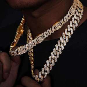 Collier unisexe de luxe Hip Hop Iced Out avec croix en diamant Moissanite VVS et chaîne Miami Cuban Link plaqué or 18 carats et rhodium - Product Image 2