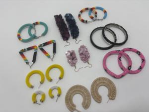 Conjunto de Pendientes Colgantes y Pulsera de Macramé con Cuentas de Cobre Hechas a Mano, Diseño Elegante con Forma de Corona y Baño de Plata, Encanto Artesanal - Product Image 2