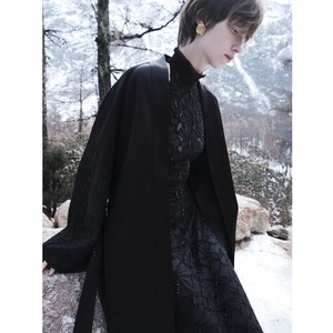 Nouvelles Robes Décontractées pour Femmes LILIAN HALTER-NECK LONG DRESS Longueur au Sol 92% Polyester 8% Rayonne Robes Sans Manches à Col Halter - Product Image 2