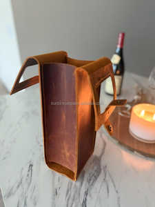 Porta Vino de Cuero Genuino de Diseño Boutique, Elegante Funda Protectora para Botellas de Vino, Funda de Regalo para Bebidas de Alta Calidad LEB-0089 - Product Image 4
