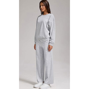 Nouveau style de survêtement polaire pour femme, motif uni, avec logo personnalisé, fabriqué au Pakistan, haute qualité, idéal pour l'échauffement 2026 - Product Image 6