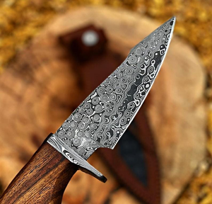Cuchillo de caza de acero de Damasco hecho a mano al por mayor, personalizado con mango de madera, para supervivencia al aire libre, camping y pesca, con funda. - Product Image 2