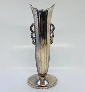 Florero de Metal Hecho a Mano, Elegante Recipiente Floral Contemporáneo para Decoración del Hogar Moderno, Proyectos de Diseño de Interiores, Hostelería - Product Image 3