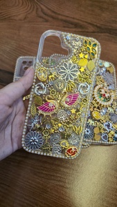 Coque de téléphone portable décorée pour cadeaux de mariage des demoiselles d'honneur, pierres Kundan, coque de téléphone ethnique, pierres dorées - Product Image 5