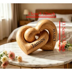 Sculpture de cœur en bois personnalisée gravée avec les noms James et Olivia, décoration d'amour faite à la main pour cadeau d'anniversaire - Product Image 3
