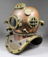 Nouveauté : Casque de plongée artisanal en métal de style antique avec surface polie, en vente