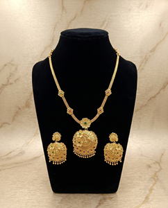 Divyoro - Juego de Collar y Pendientes Clásicos con Diseño de Flores Chapados en Oro para Mujer, Joyería Étnica para Bodas y Fiestas con Piedras de Circonio - Product Image 2