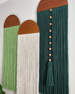 Guirlande murale moderne en bois avec perles et pompons, décoration d'intérieur en bois naturel, faite à la main, écologique, pour salon et chambre à coucher, idéale pour Diwali - Product Image 4