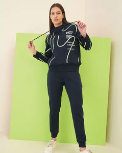 Conjunto Deportivo de Mujer con Textura Acordonada, Sudadera con Capucha y Pantalones Jogger, Conjunto de Dos Piezas Elegante y Cómodo, Precio Económico, OEM, Personalizado, a la Moda - Product Image 1