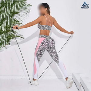 Conjunto Deportivo para Mujer, Cómodo, Estilo Único, Superventas, Diseño Novedoso, Logotipo Personalizado, Top Deportivo y Leggings - Product Image 6