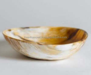 Bol en corne de service Bol en corne naturelle fabriqué à la main pour un service rustique et élégant de haute qualité - Product Image 5