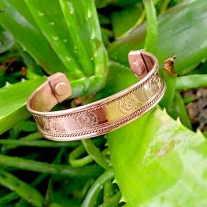 Bracelet Magnétique Élégant Unisexe Fait Main en Cuivre, Laiton et Bronze avec 6 Aimants Thérapeutiques pour le Rhumatisme – Bracelets Énergétiques Tendance - Product Image 3