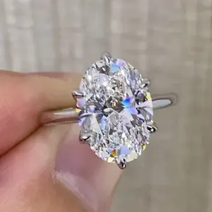 Anillo de Compromiso Solitario con Moissanita de Corte Ovalado, Plata de Ley 925, Chapado en Oro, Engaste de Garras, Anillo de Boda Clásico para Mujer - Product Image 1