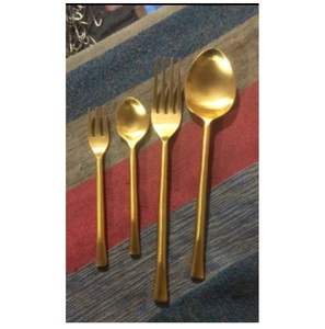 Ensemble de 4 couverts élégants en acier inoxydable doré, de luxe, modernes, de qualité supérieure, durables, compatibles lave-vaisselle, à bord droit, pour la salle à manger - Product Image 1