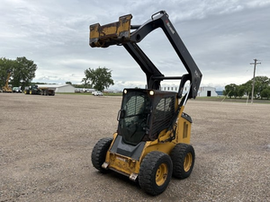 Cargadora Compacta 320D 2012 con Cabina Cerrada, Máquina de Construcción de Alto Rendimiento - Product Image 2