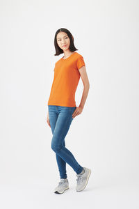 Camiseta Personalizada al por Mayor de Alta Calidad para Mujer, Talla Grande, Cuello Redondo, con Estampado de Letras y Gráficos - Product Image 6