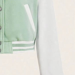 Veste courte de style varsity pour femme en polyester/coton, qualité supérieure, veste courte de style varsity pour l'hiver, logo personnalisé, prix de gros, OEM - Product Image 6