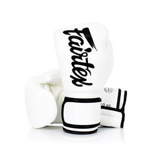 Nouveaux gants de boxe Fairtex en cuir véritable de haute qualité, design respirant pour l'entraînement et le sparring de Muay Thai et de Kickboxing - Product Image 1