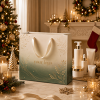 Sacs cadeaux en papier artistique de Noël réutilisables pour cadeaux, dégradé vert sauge crème avec étoile dorée en feuille d'or OEM