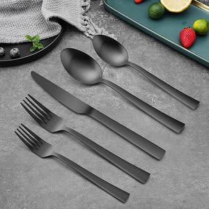 Ensemble de couverts en métal minimaliste noir mat, résistant à la rouille, pour la restauration - Product Image 6