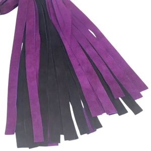 Flogger de Cuero Genuino Hecho a Mano con Mango Grueso y Hebilla de Acero de 3.5cm de Ancho, Acabado Liso, Impresión por Transferencia de Calor - Product Image 3