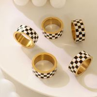 Modernes Design Messing & Edelstahl Serviettenring mit Perlmutt-Einlage Umweltfreundlicher Langlebiger Serviettenhalter für Hochzeits- und Partydekoration