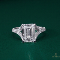 Anillo de compromiso de lujo con diamante cultivado en laboratorio de corte esmeralda de 4.98 quilates con halo solitario y tallo pavé dividido, anillo de boda nupcial para mujer
