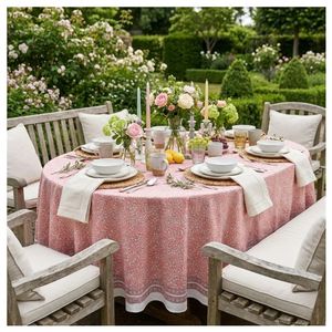 Nappe de table en coton 100% imprimé, design français, fabriquée à la main par un fabricant indien, couleur Harmony Peach, 220x220cm, pour la décoration. - Product Image 1